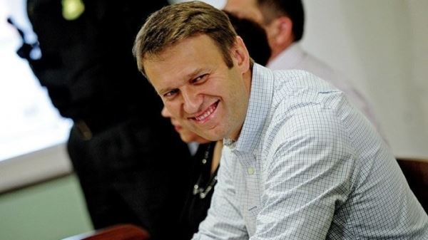 "Фабрика компроматов" показала планы Навального повторить московские акции в Петербурге